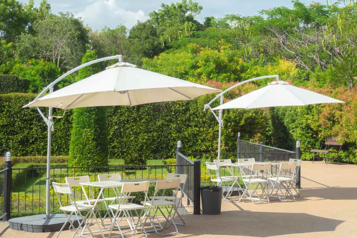 partes de una sombrilla de jardín