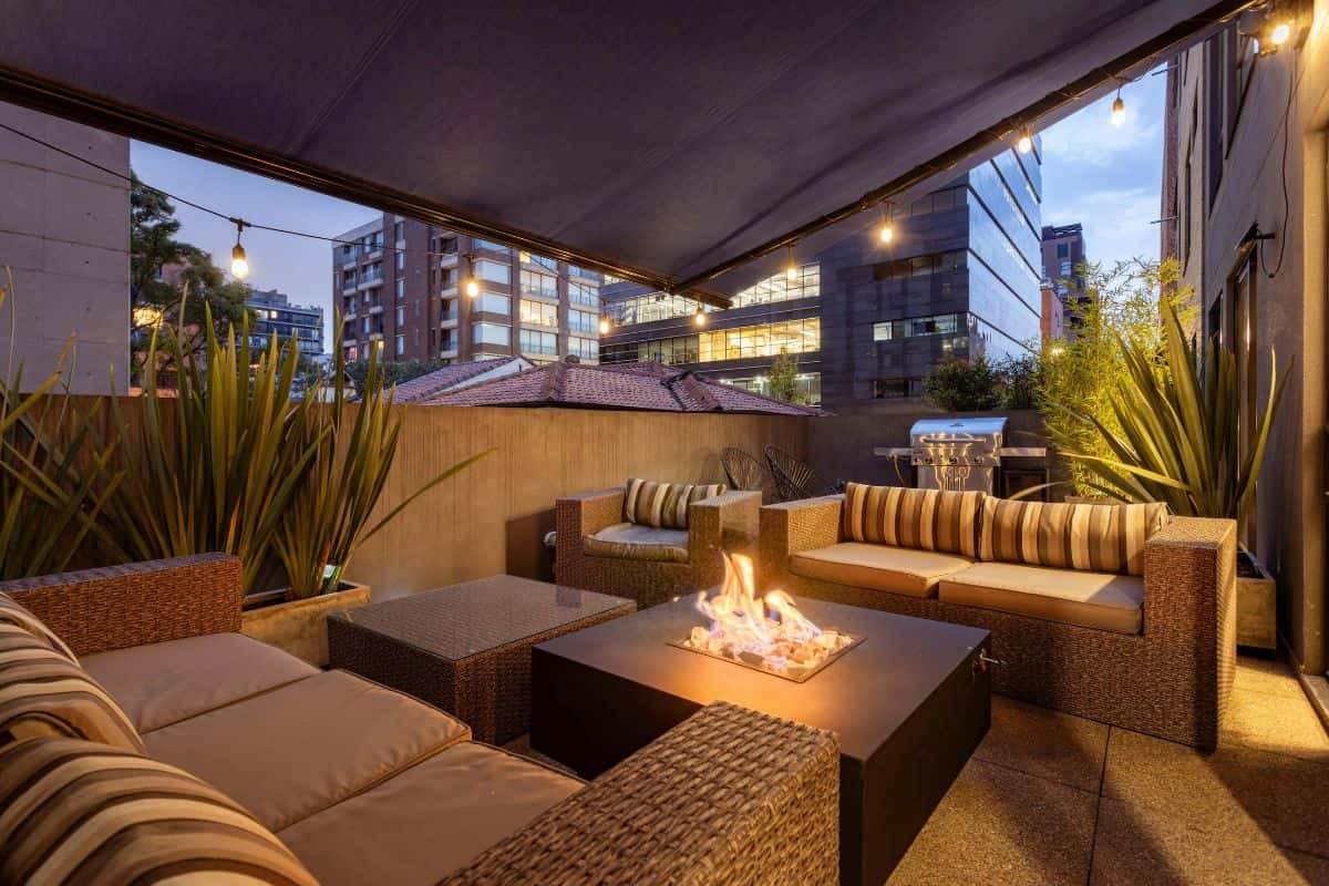 how to decorate outdoor patios