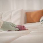 como limpiar un colchón muy sucio