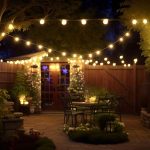 como iluminar un jardin